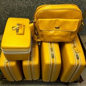 Samsonite Yellow Travel Bags with Classic Design